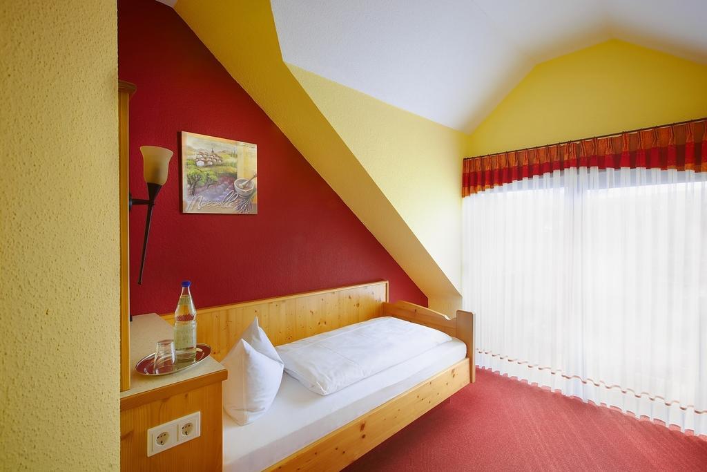 Landhotel Lembergblick Feilbingert エクステリア 写真